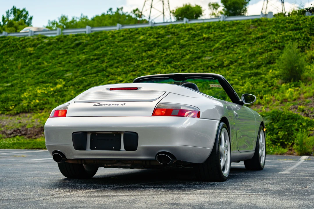 2001 Porsche 996 Carrera 4 - Image 13 of 31