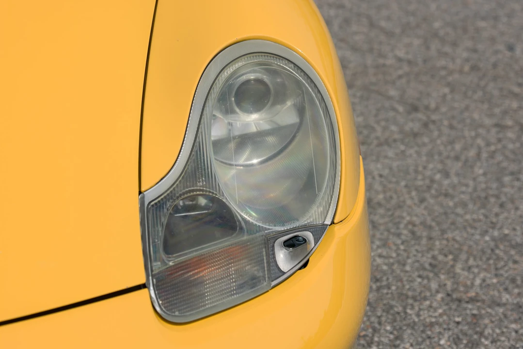 2001 Porsche 996 Carrera - Image 27 of 31