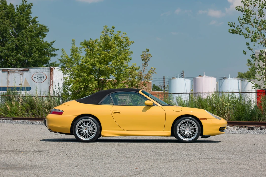2001 Porsche 996 Carrera - Image 17 of 31
