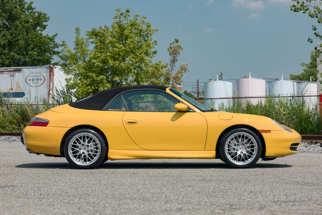 2001 Porsche 996 Carrera - Image 18 of 31