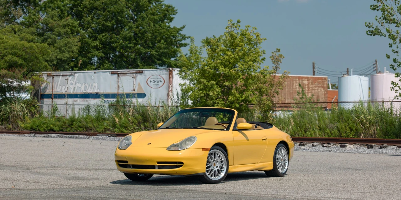 2001 Porsche 996 Carrera - Image 2 of 31