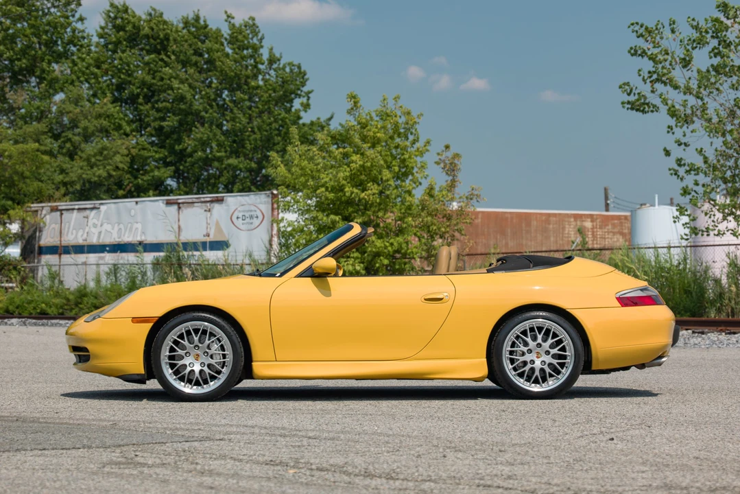 2001 Porsche 996 Carrera - Image 7 of 31