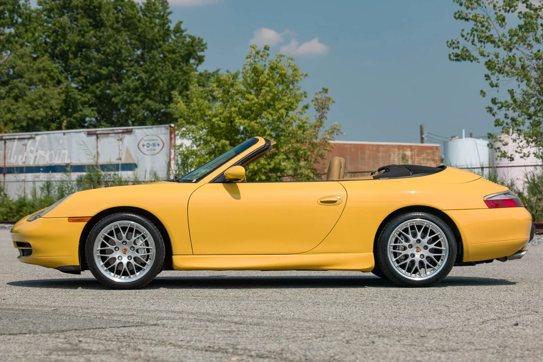 2001 Porsche 996 Carrera - Image 9 of 31