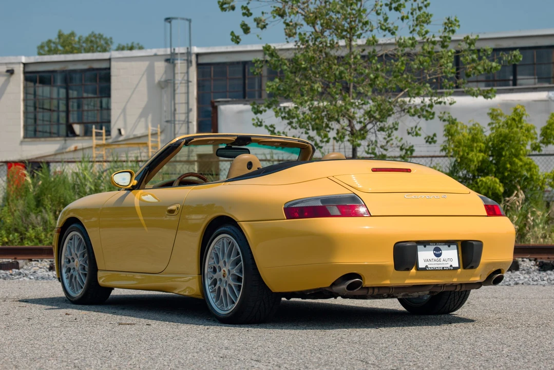 2001 Porsche 996 Carrera - Image 11 of 31