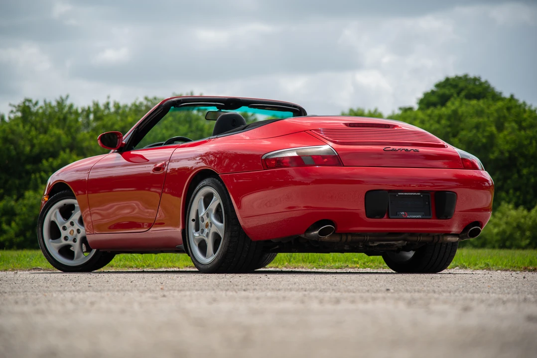 2001 Porsche 996 Carrera - Image 9 of 31