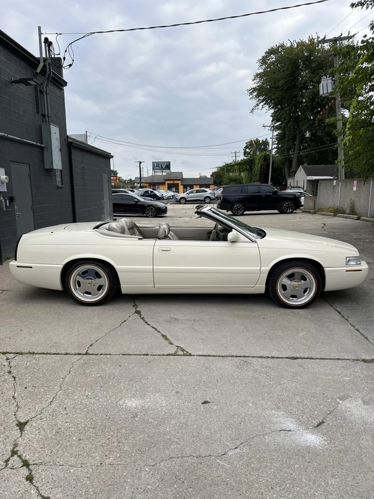 2002 Cadillac Eldorado 12th Gen - Image 16 of 31
