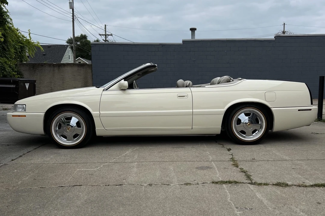 2002 Cadillac Eldorado 12th Gen - Image 10 of 31