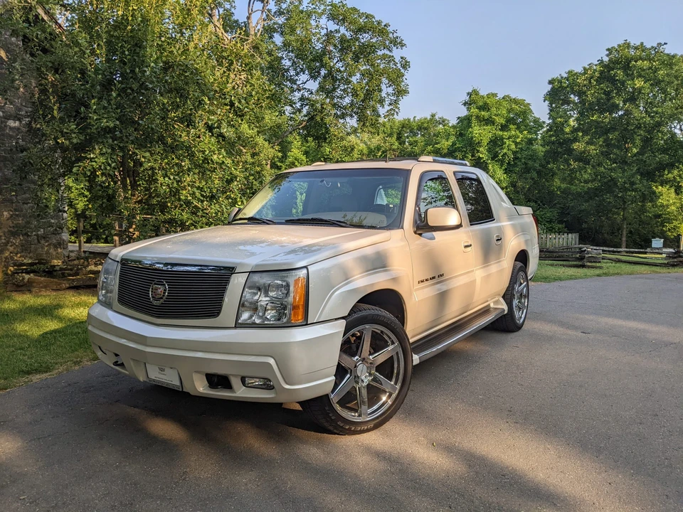 2002 Cadillac Escalade & EXT 2nd Gen - Image 7 of 31
