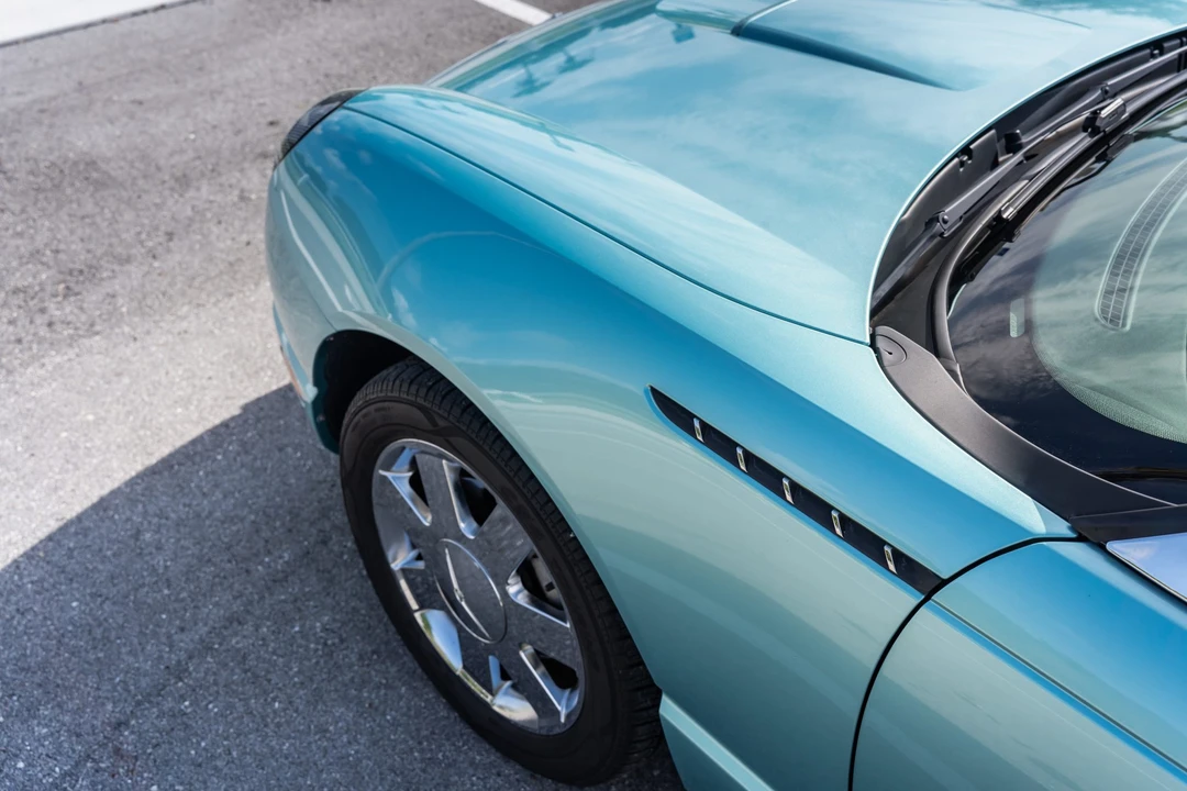 2002 Ford Thunderbird 11th Gen - Image 29 of 31