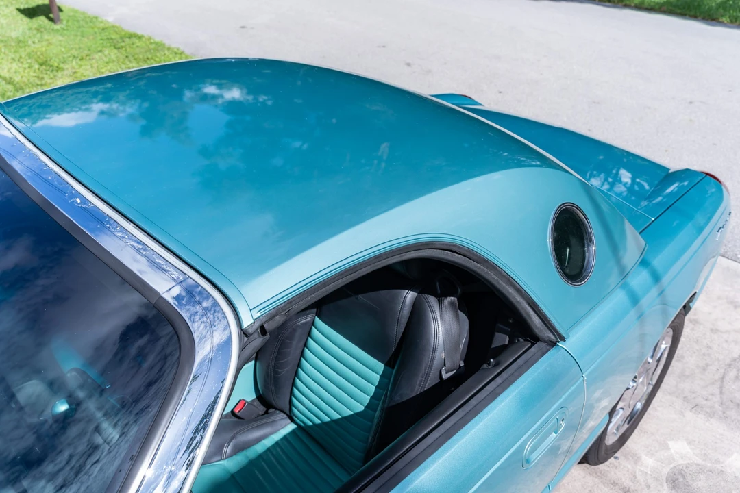 2002 Ford Thunderbird 11th Gen - Image 26 of 31