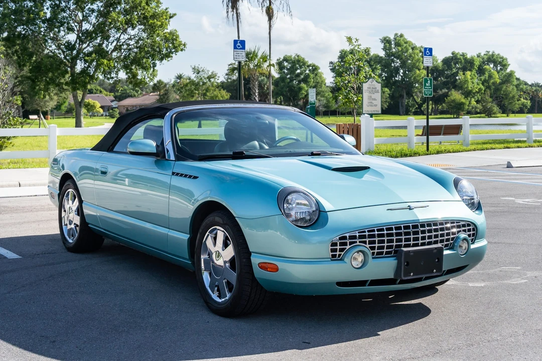 2002 Ford Thunderbird 11th Gen - Image 14 of 31