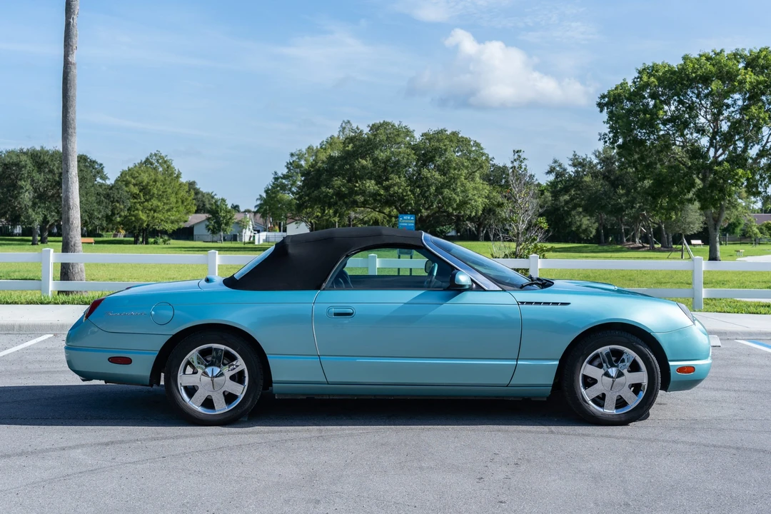 2002 Ford Thunderbird 11th Gen - Image 15 of 31