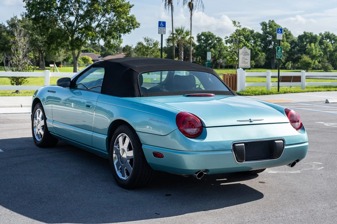 2002 Ford Thunderbird 11th Gen - Image 19 of 31