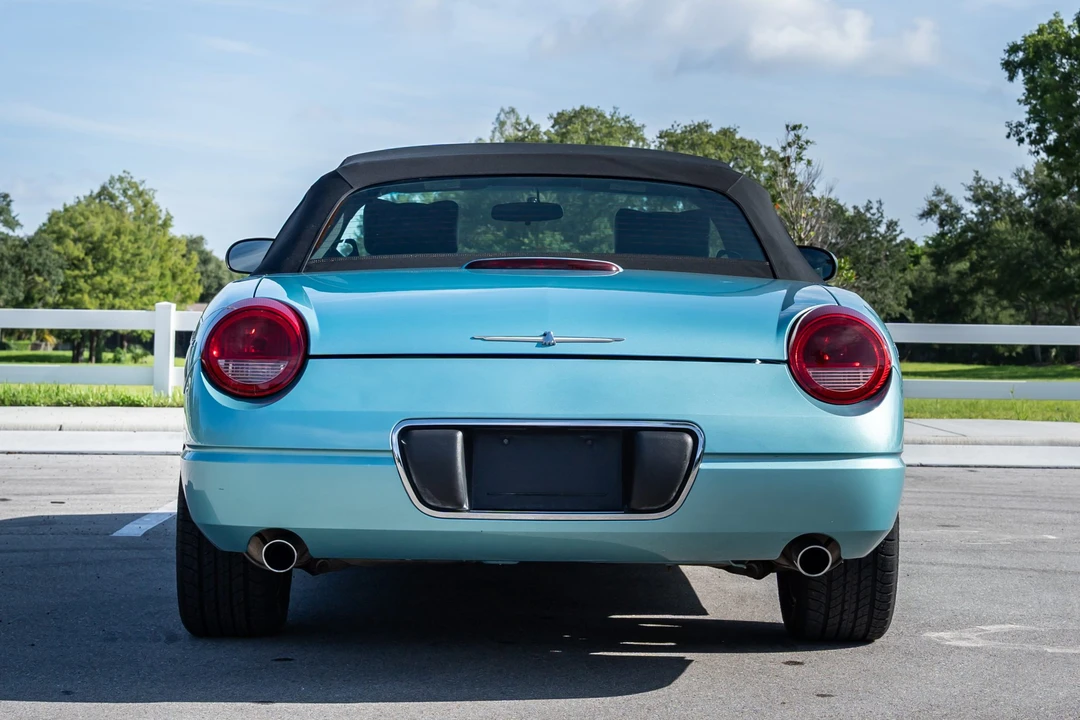 2002 Ford Thunderbird 11th Gen - Image 17 of 31