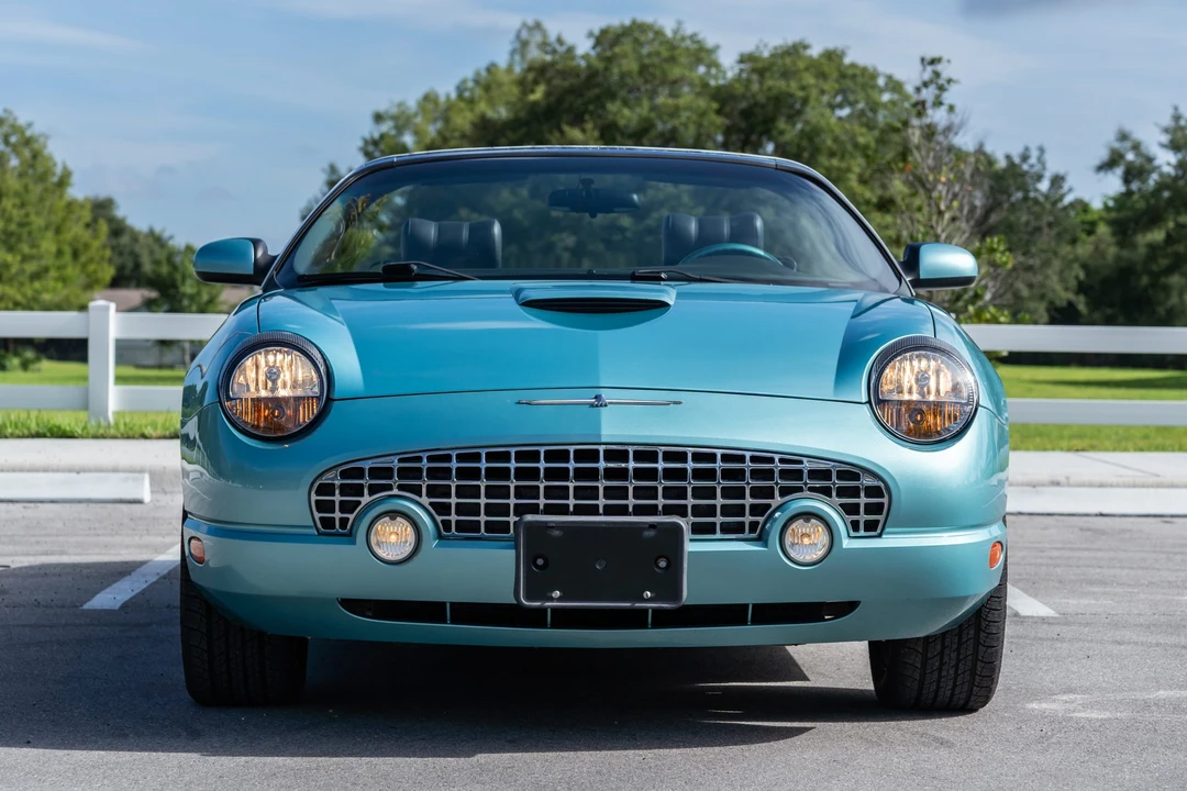 2002 Ford Thunderbird 11th Gen - Image 13 of 31