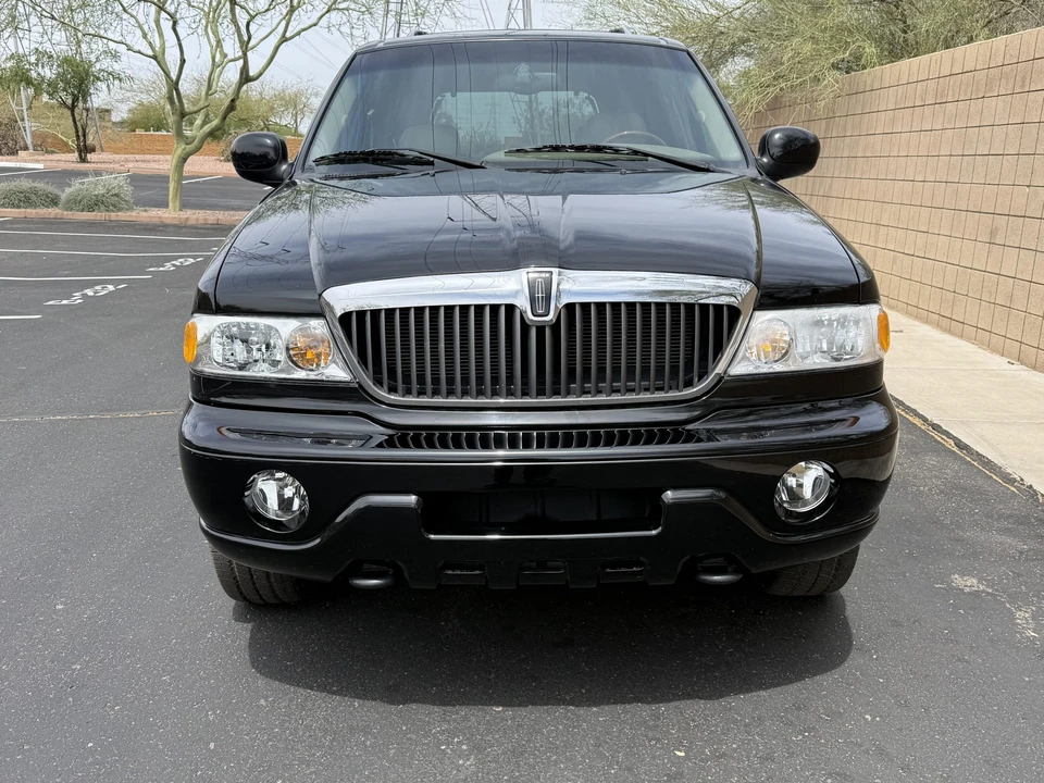 2002 Lincoln Navigator 1st Gen - Image 21 of 31