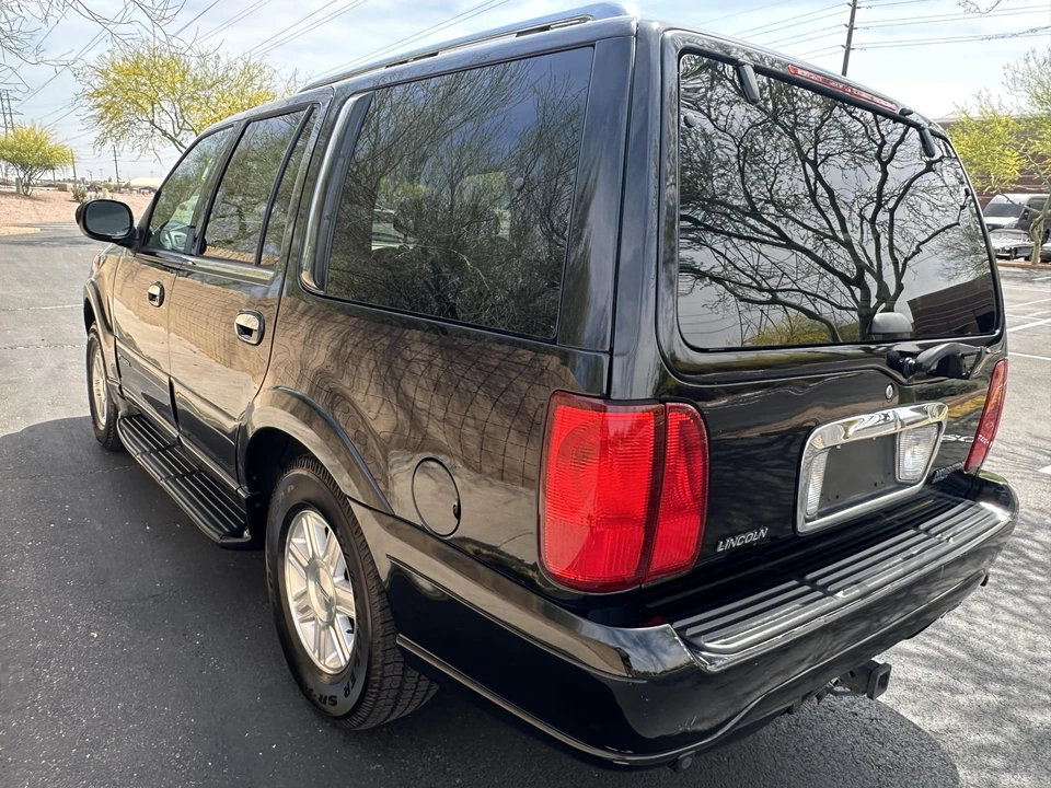 2002 Lincoln Navigator 1st Gen - Image 15 of 31