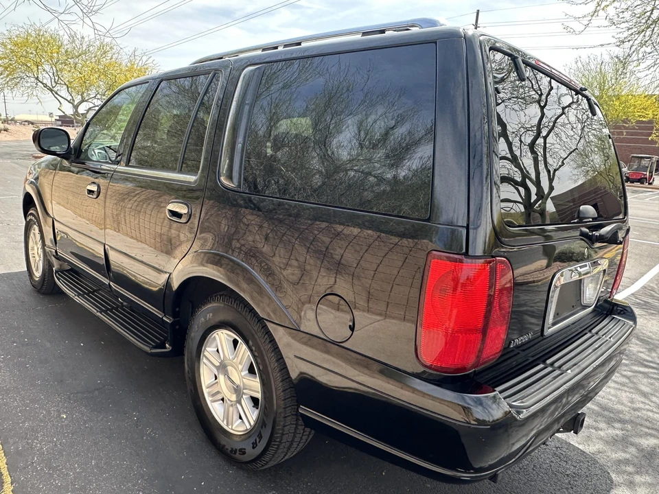 2002 Lincoln Navigator 1st Gen - Image 14 of 31