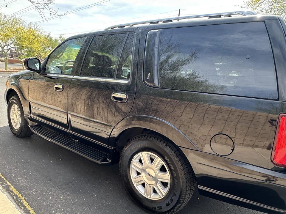 2002 Lincoln Navigator 1st Gen - Image 30 of 31