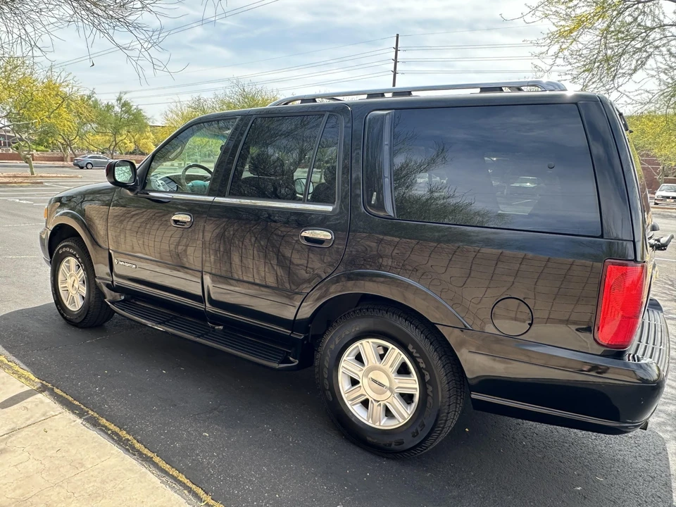2002 Lincoln Navigator 1st Gen - Image 13 of 31