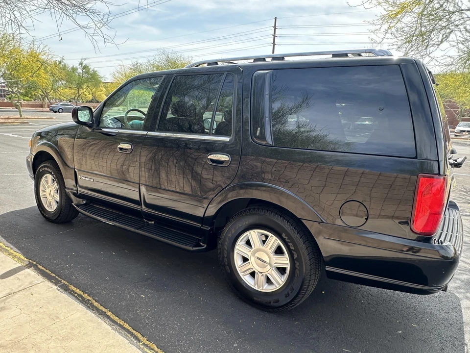 2002 Lincoln Navigator 1st Gen - Image 12 of 31