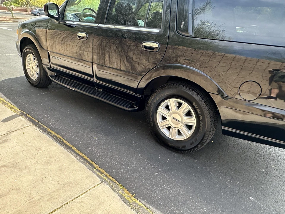 2002 Lincoln Navigator 1st Gen - Image 29 of 31
