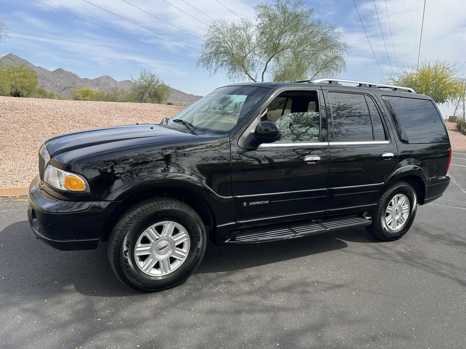2002 Lincoln Navigator 1st Gen - Image 3 of 31
