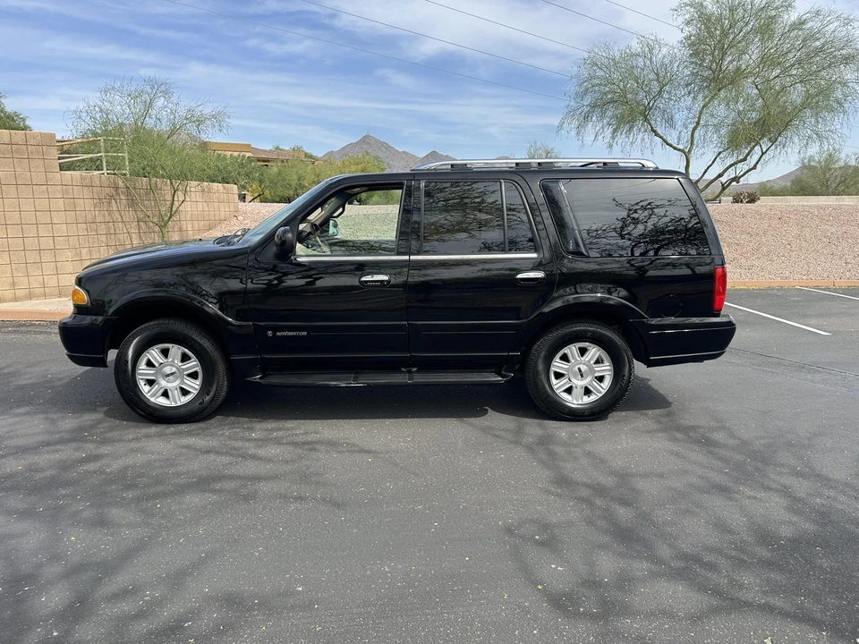 2002 Lincoln Navigator 1st Gen - Image 6 of 31