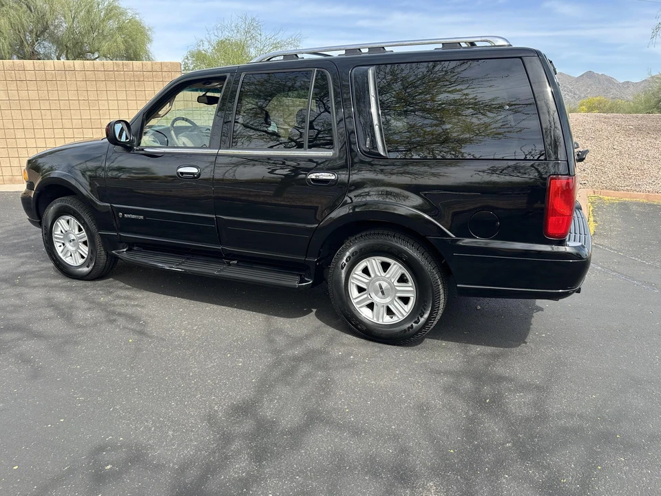 2002 Lincoln Navigator 1st Gen - Image 8 of 31