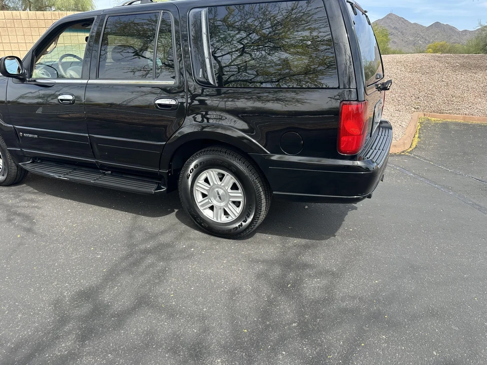 2002 Lincoln Navigator 1st Gen - Image 25 of 31