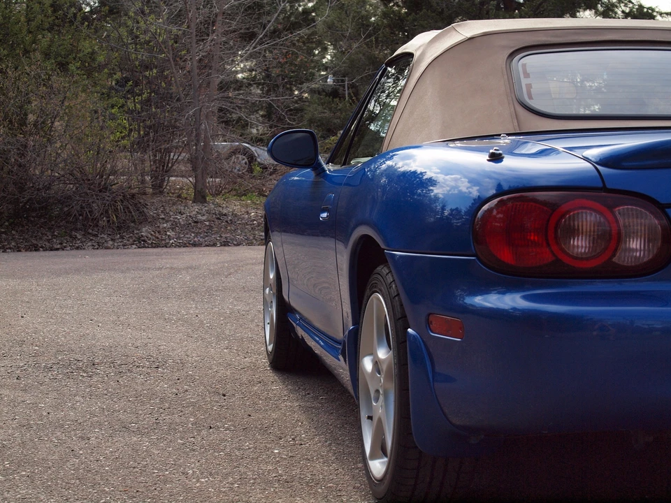 2002 Mazda NB MX-5 Miata - Image 19 of 31
