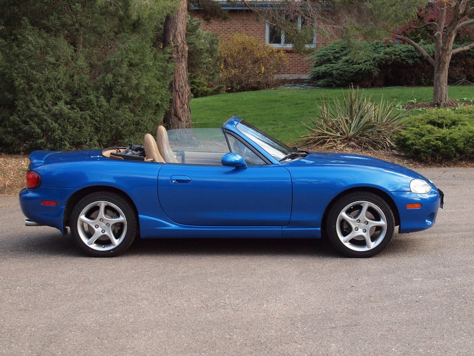 2002 Mazda NB MX-5 Miata - Image 2 of 31
