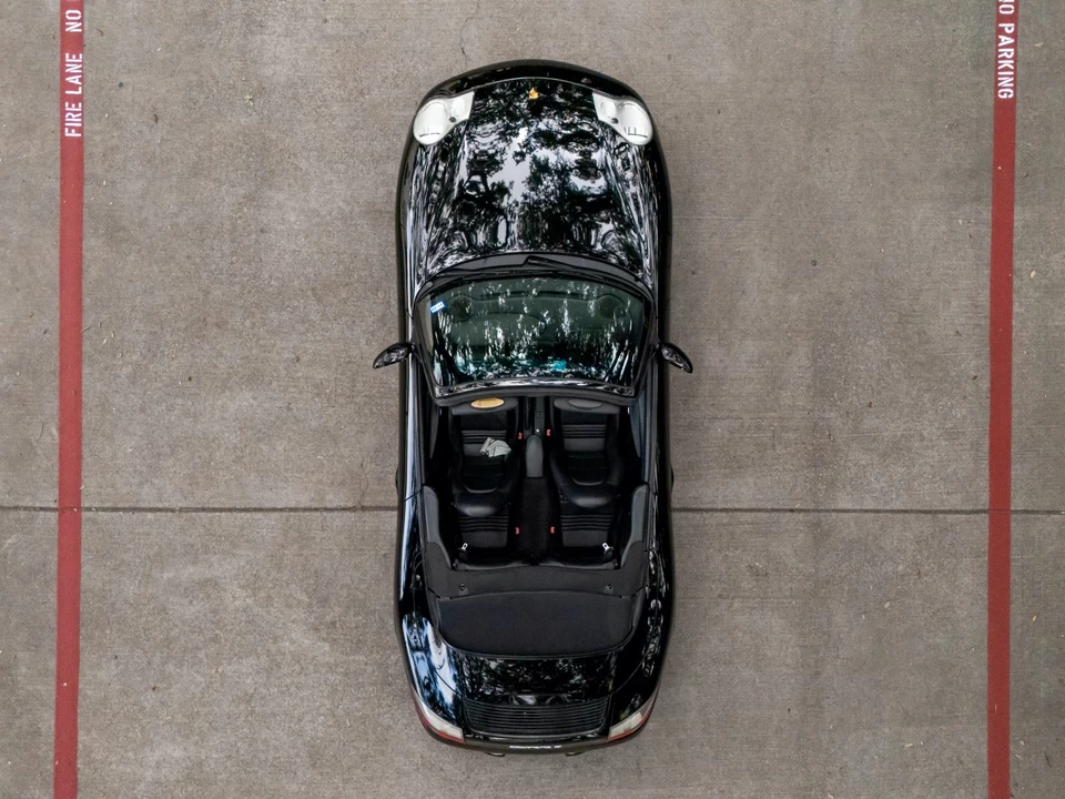 2002 Porsche 996 Carrera 4 - Image 4 of 31