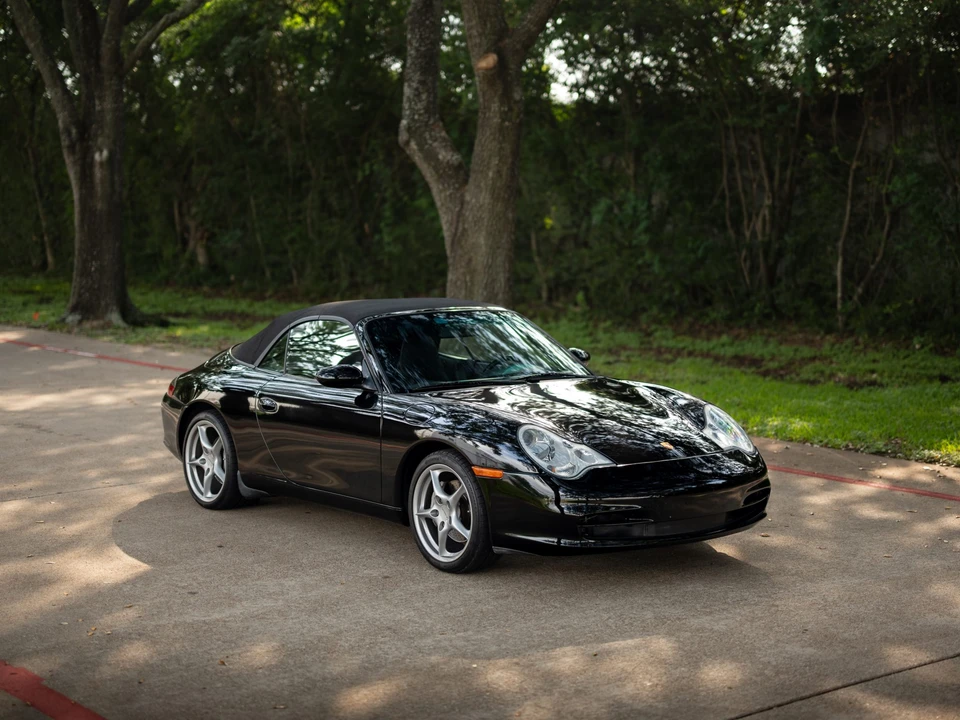 2002 Porsche 996 Carrera 4 - Image 17 of 31