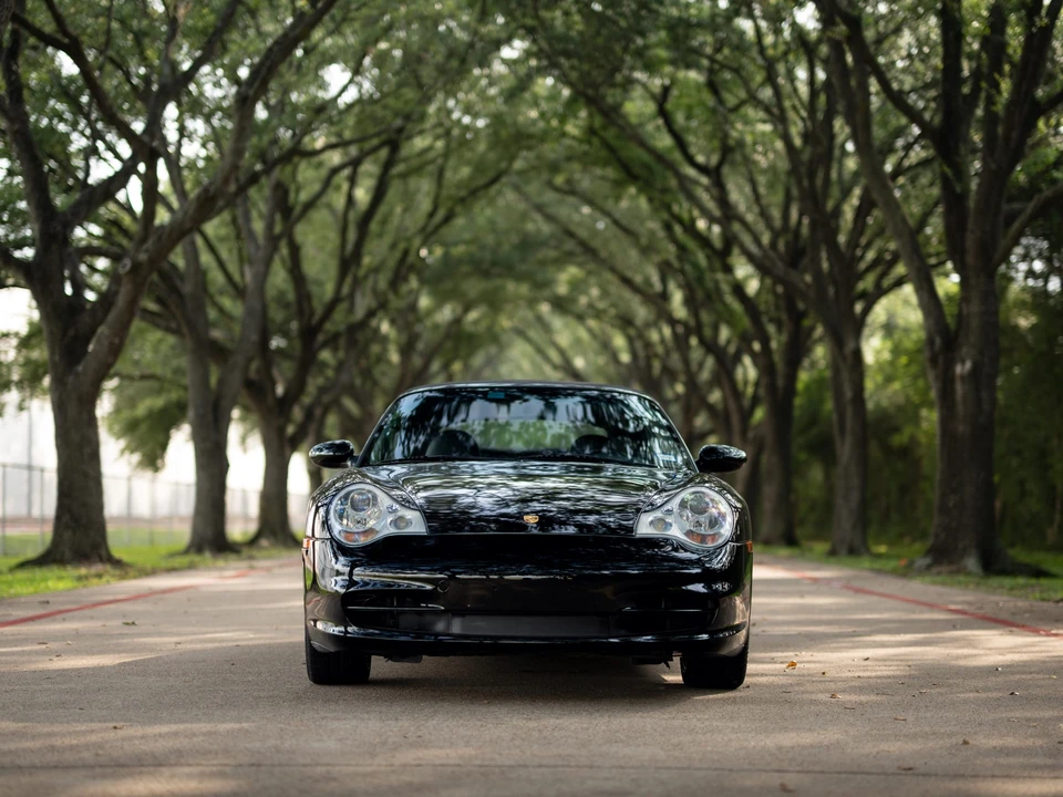 2002 Porsche 996 Carrera 4 - Image 21 of 31