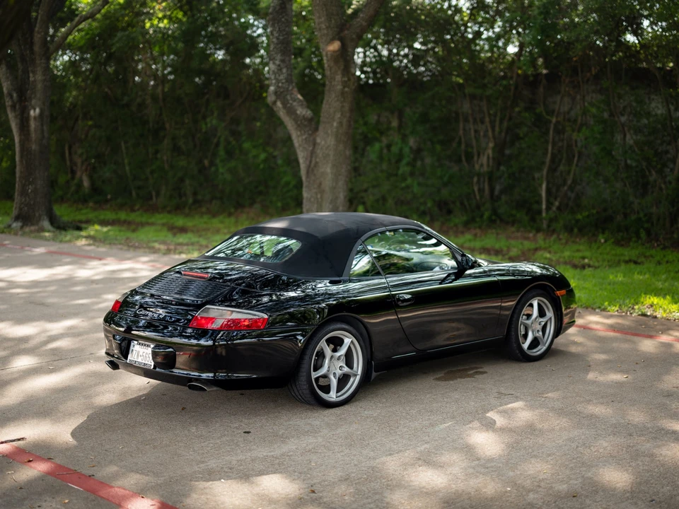 2002 Porsche 996 Carrera 4 - Image 12 of 31