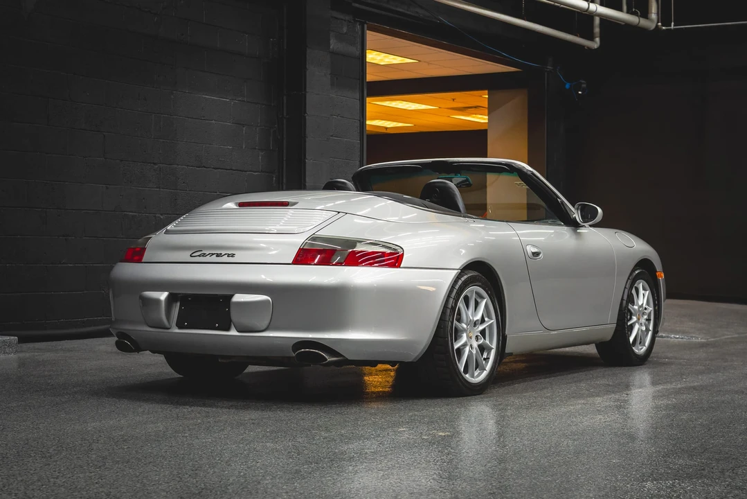 2002 Porsche 996 Carrera - Image 27 of 31