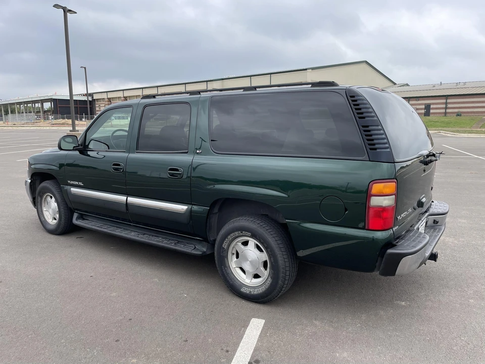 2003 GMC Yukon 2nd Gen - Image 8 of 31