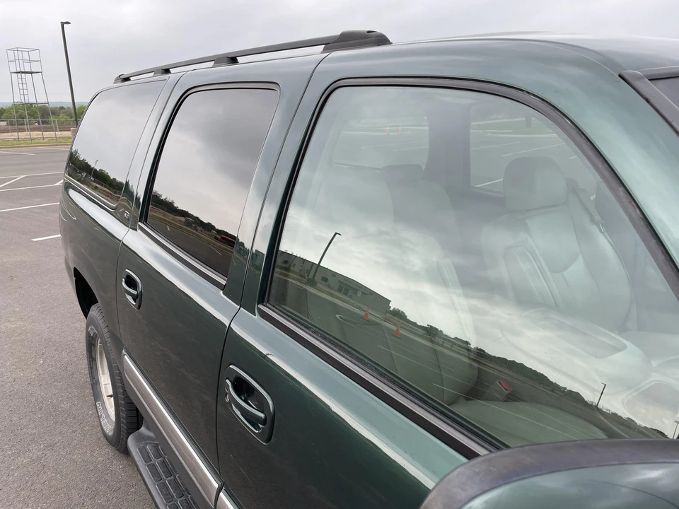 2003 GMC Yukon 2nd Gen - Image 30 of 31