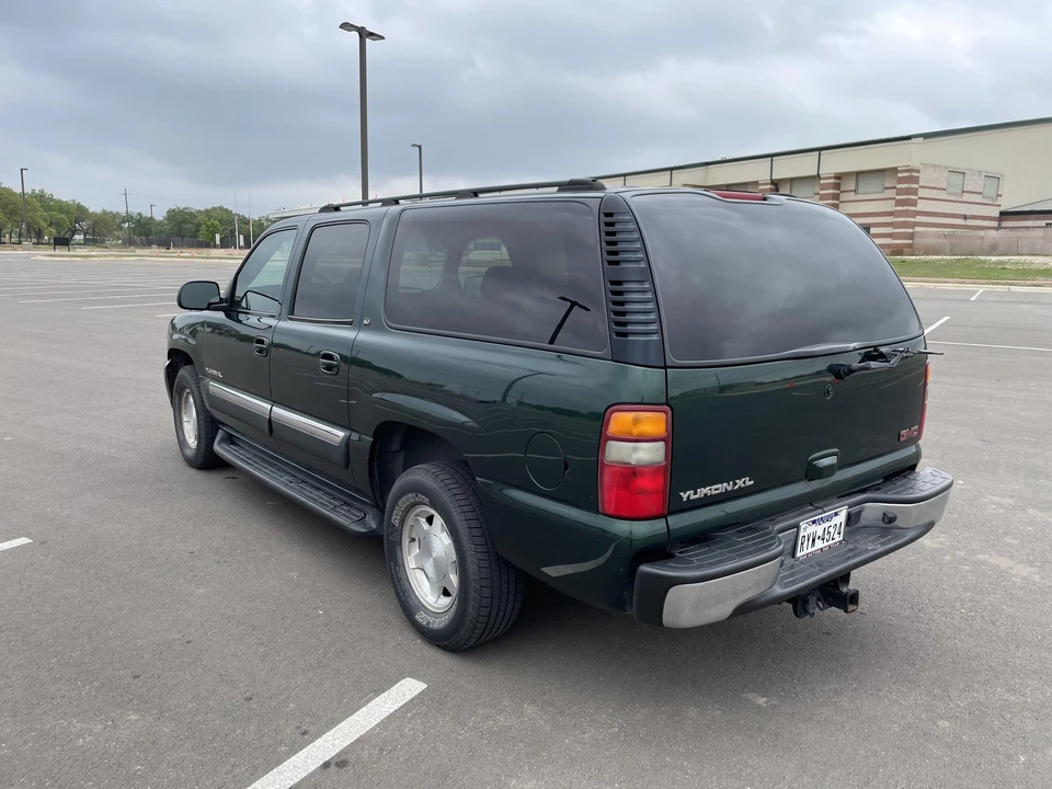 2003 GMC Yukon 2nd Gen - Image 7 of 31