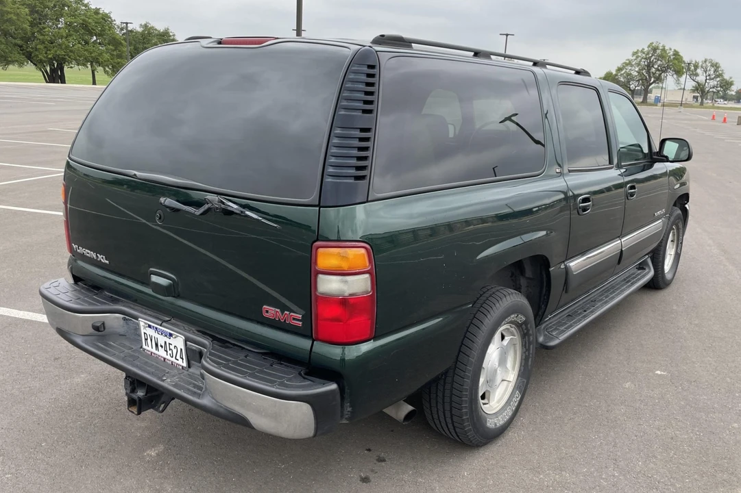 2003 GMC Yukon 2nd Gen - Image 4 of 31