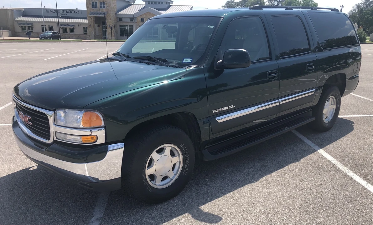 2003 GMC Yukon 2nd Gen - Image 22 of 31