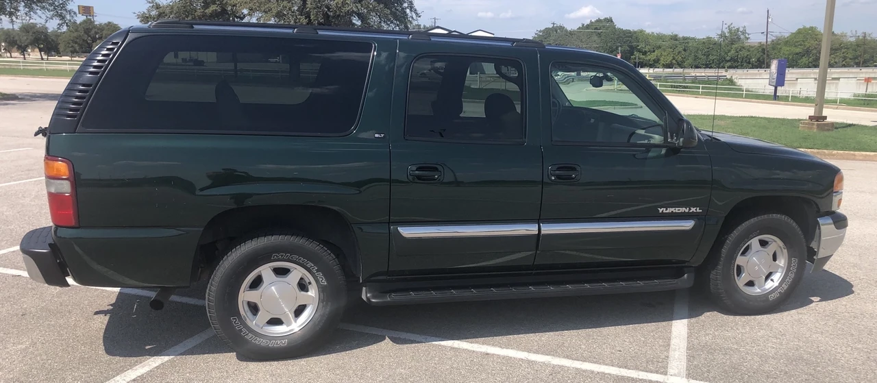 2003 GMC Yukon 2nd Gen - Image 18 of 31