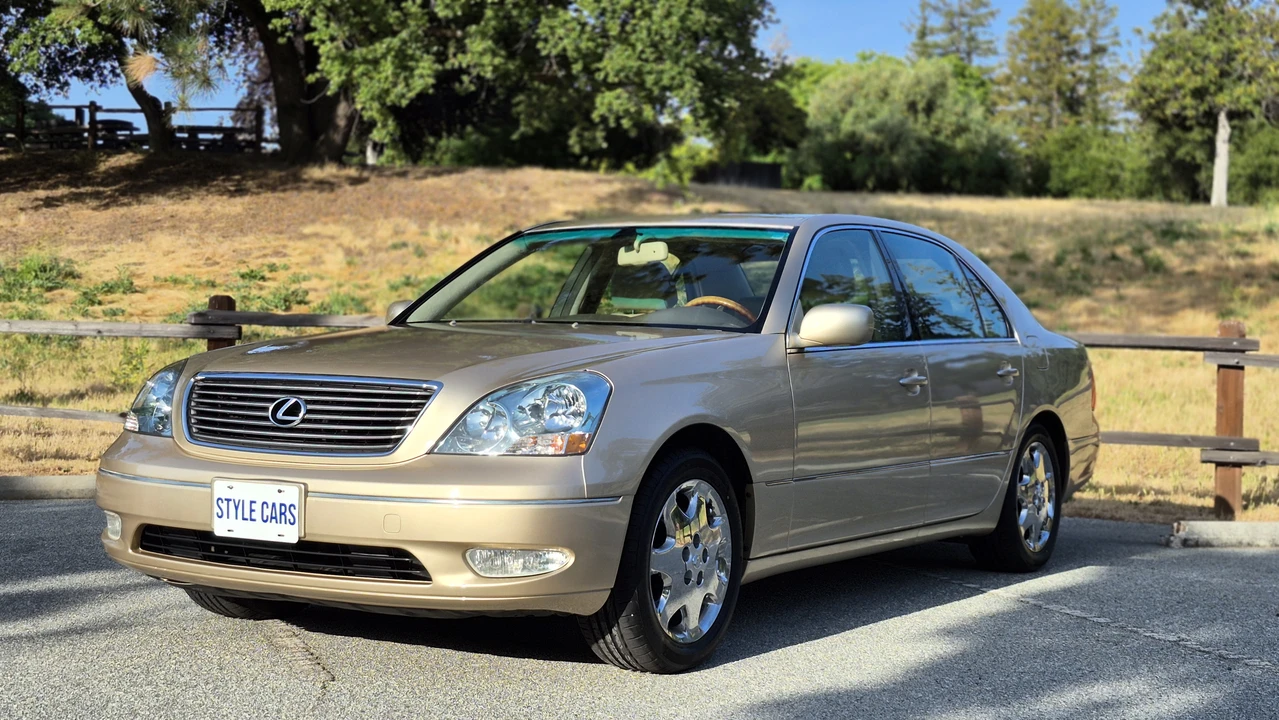 2003 Lexus LS 3rd Gen - Image 5 of 31