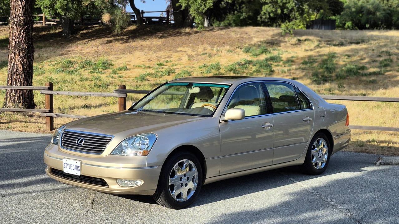 2003 Lexus LS 3rd Gen - Image 2 of 31