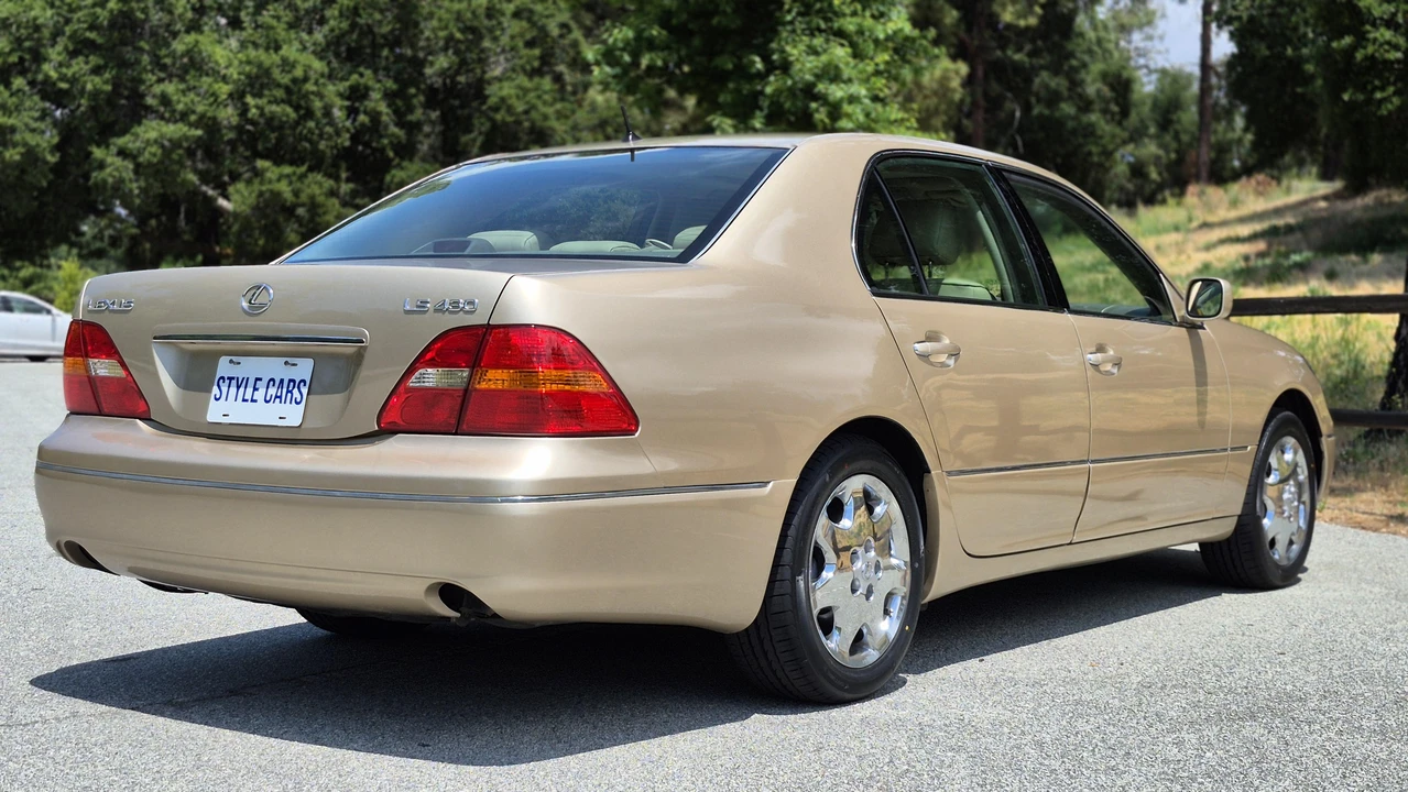 2003 Lexus LS 3rd Gen - Image 21 of 31