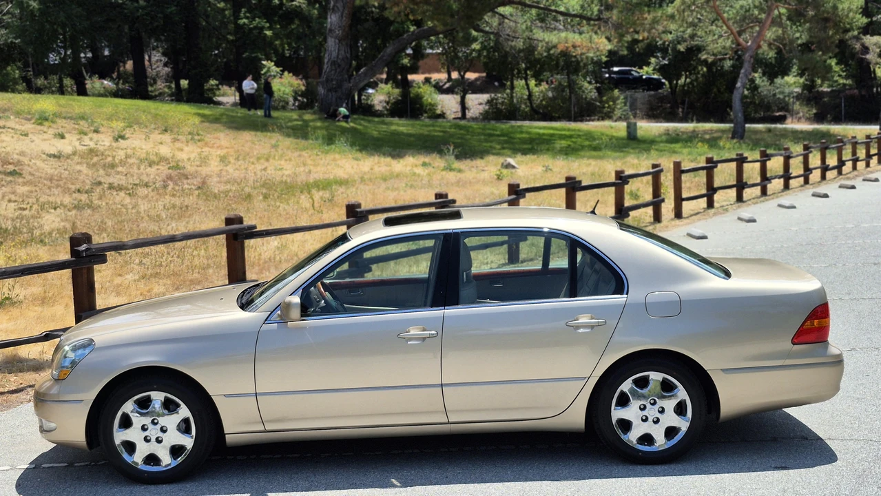 2003 Lexus LS 3rd Gen - Image 30 of 31