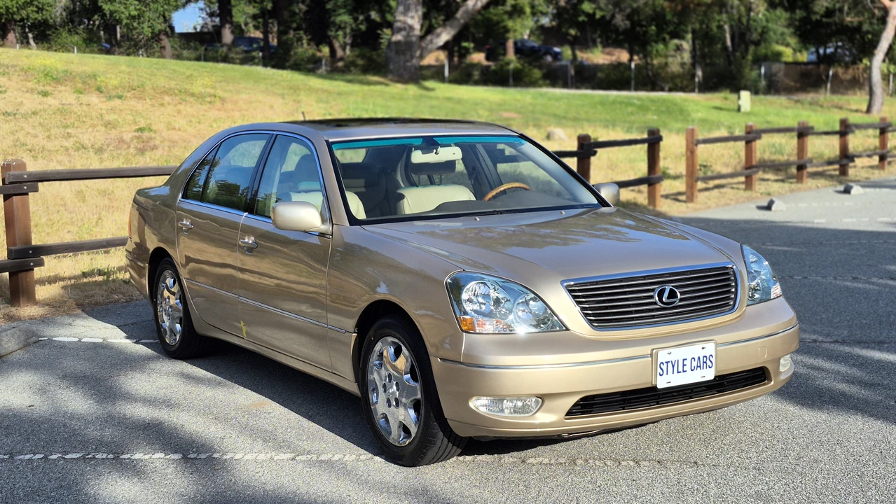 2003 Lexus LS 3rd Gen - Image 13 of 31