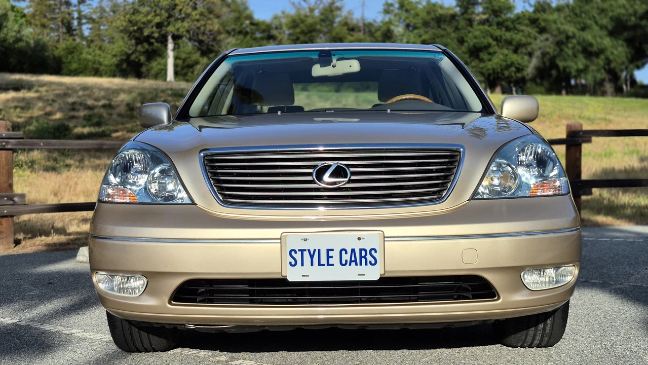 2003 Lexus LS 3rd Gen - Image 11 of 31