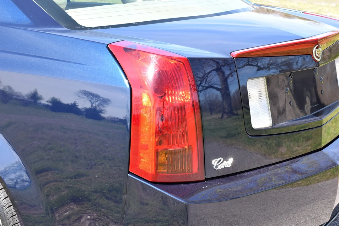2004 Cadillac CTS 1st Gen - Image 23 of 31